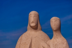 Statue of Andrew I and Anastasia