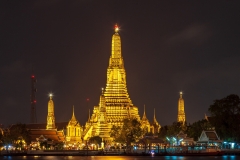 Wat Arun by night