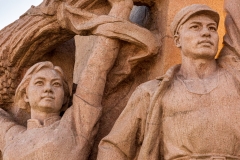 Revolutionary statues