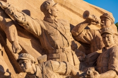 Revolutionary statues