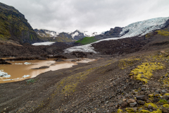 Approaching the glacial lake of Falljökull