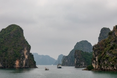 Cruising Ha Long Bay