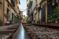 Le Duan Train Street