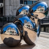 Reflective sculpture, Canary Wharf