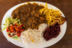 Lunch at Mi Cafecito coﬀee cooperative